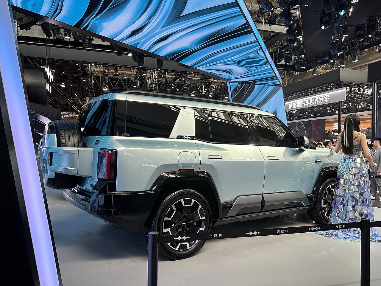 دنزا B8 — الجيل الأول · 2024–الآن (2)