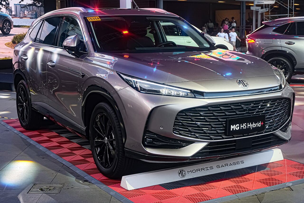 إم جي HS هايبرد+ — 2024–الآن (4)